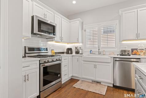 20 Sallys Way Shelton CT 06484