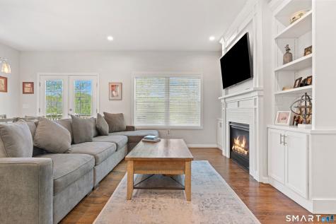 20 Sallys Way Shelton CT 06484