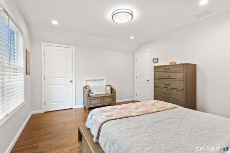 20 Sallys Way Shelton CT 06484