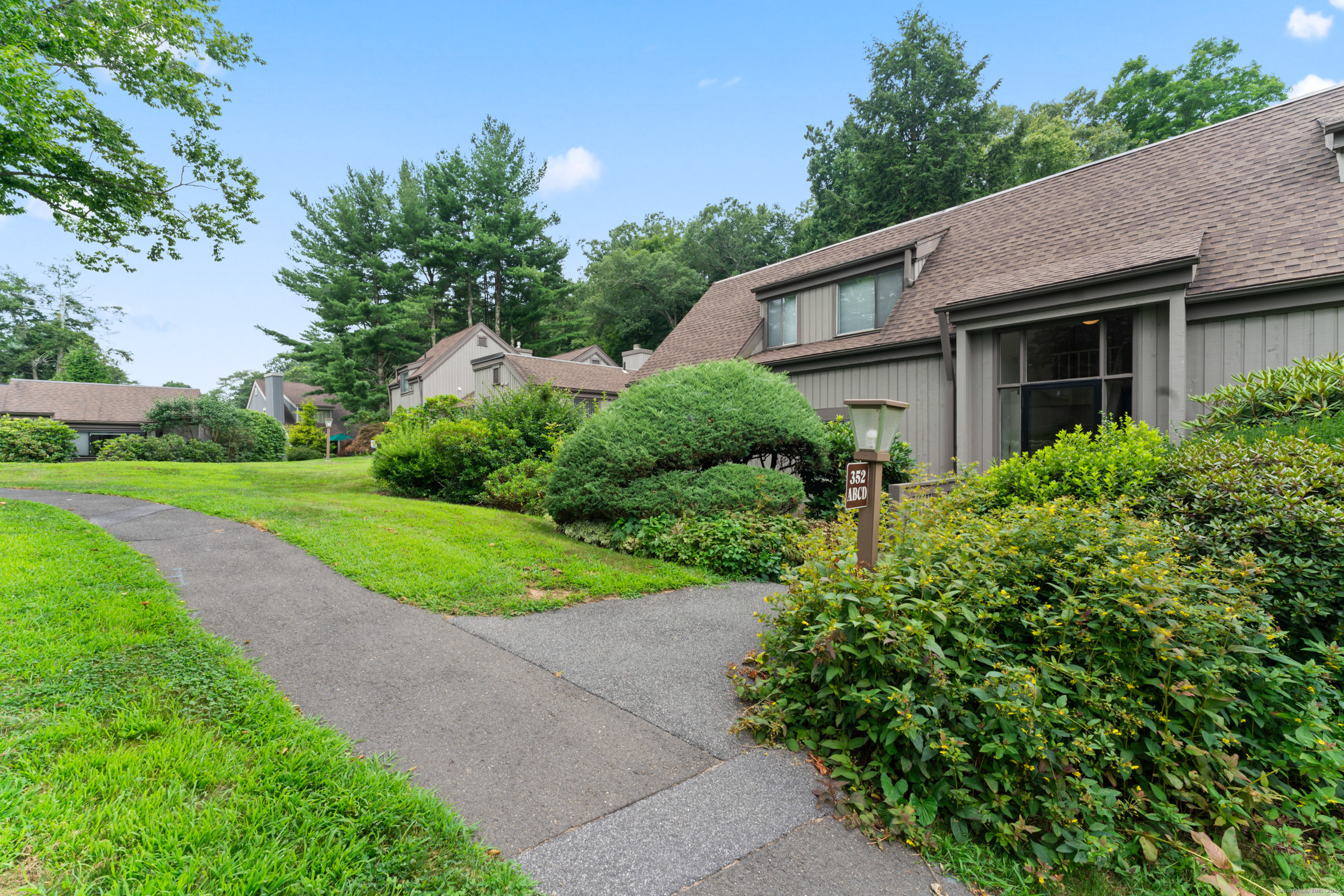 352 Heritage Village Southbury CT 06488
