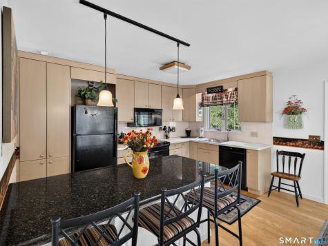 6 Essex Lane Madison CT 06443