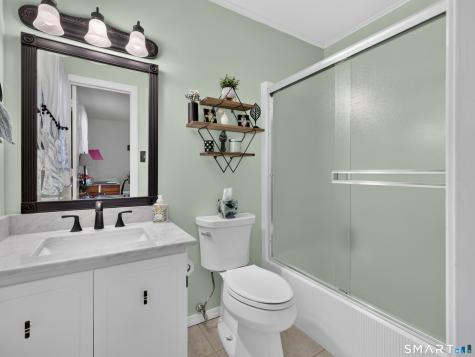 6 Essex Lane Madison CT 06443