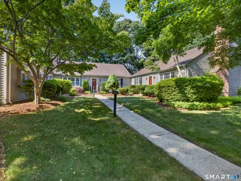 6 Essex Lane Madison CT 06443