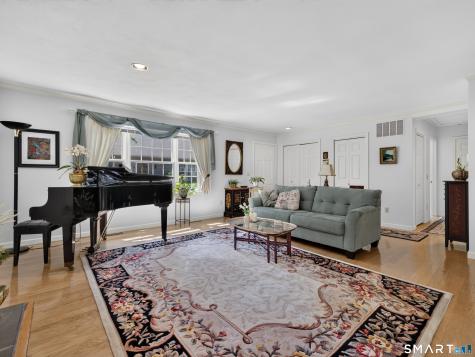 6 Essex Lane Madison CT 06443
