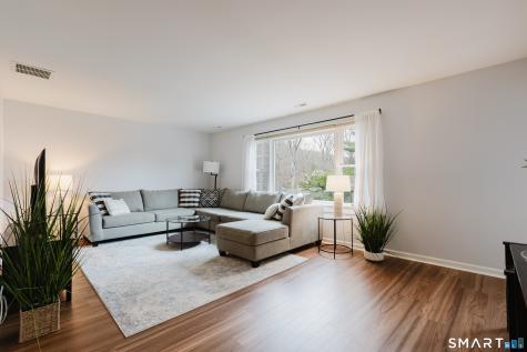 40 Village Walk Wilton CT 06897