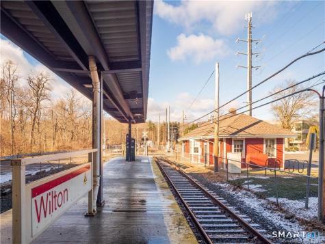 40 Village Walk Wilton CT 06897