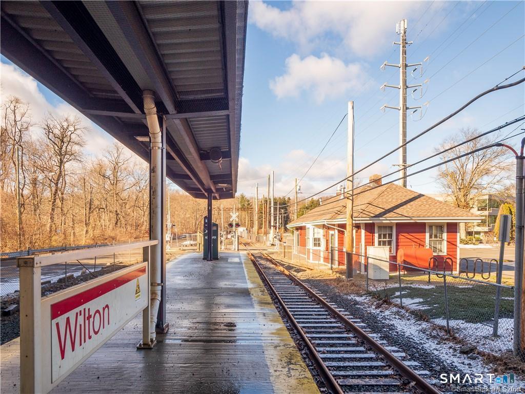 40 Village Walk Wilton CT 06897