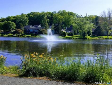 328 Heritage Village Southbury CT 06488