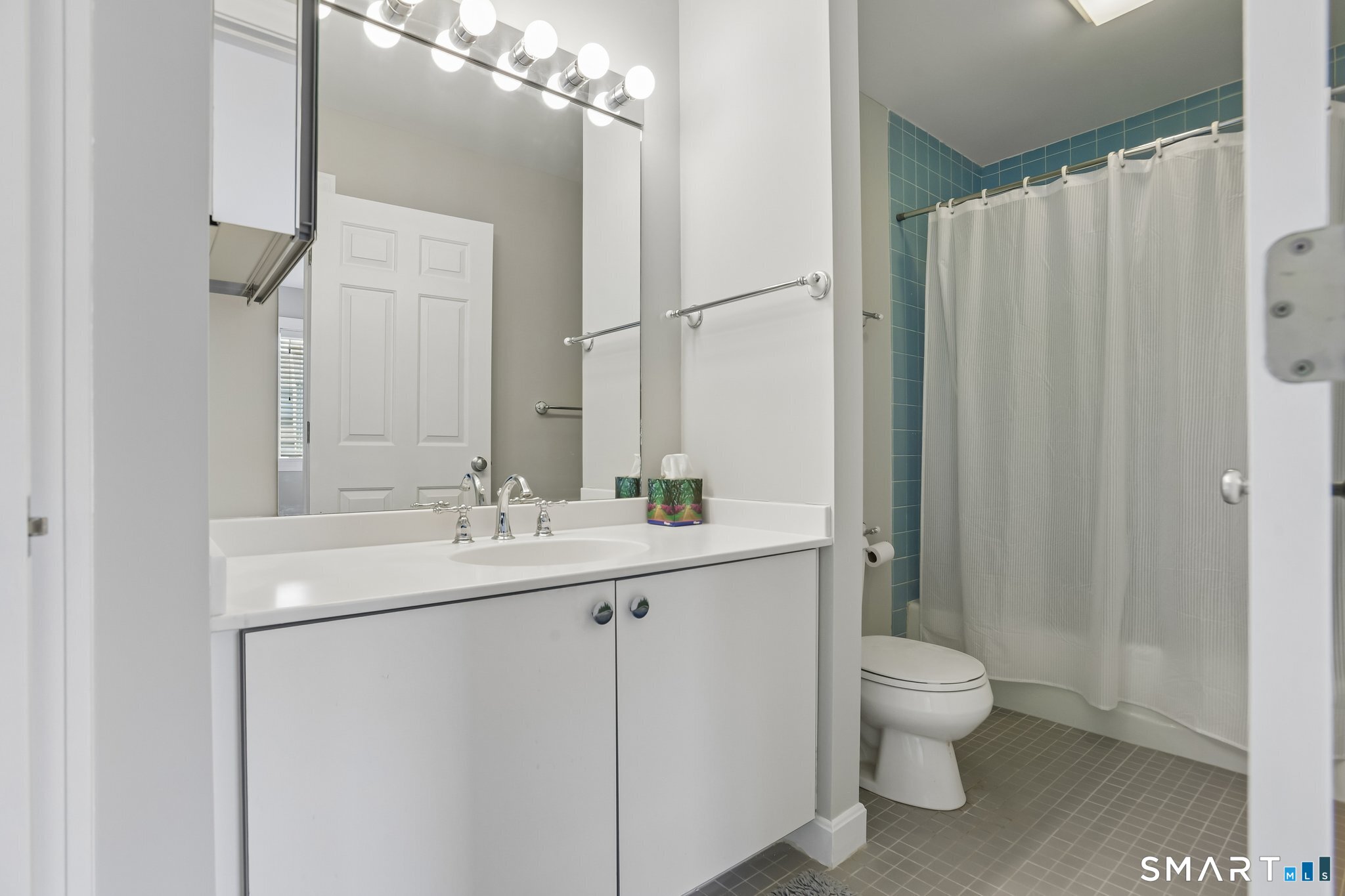 22 Whitehall Landing Stonington CT 06355
