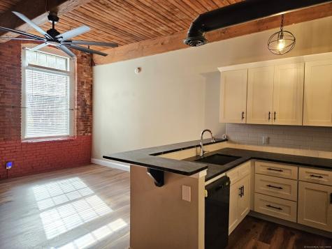 92 Main Street Deep River CT 06417