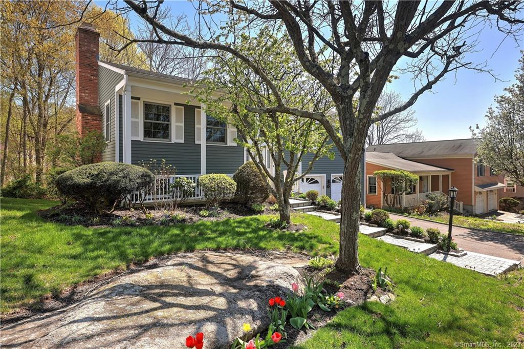318 Stonebridge Lane Trumbull CT 06611