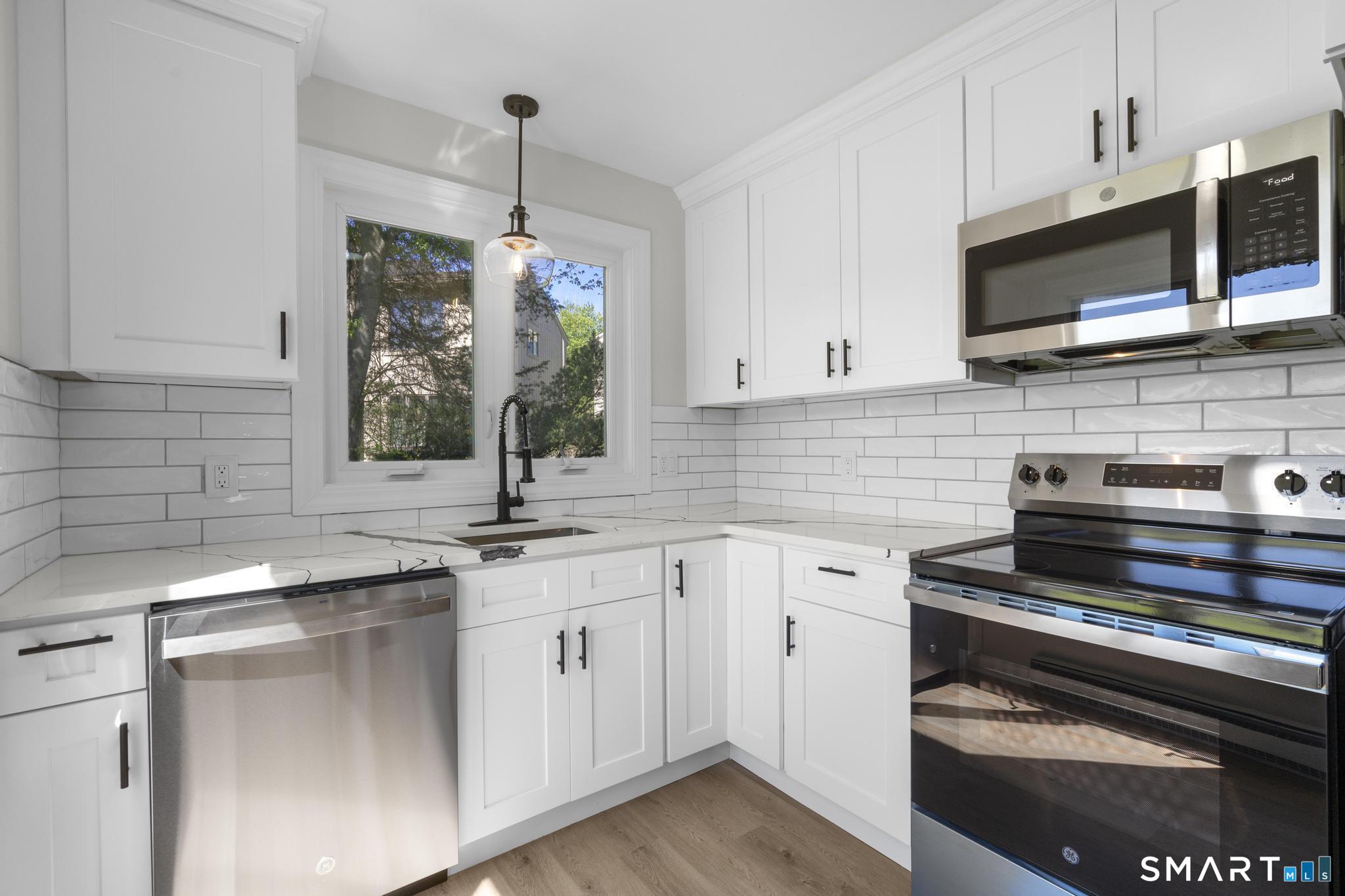 8 Pilgrim Harbor Wallingford CT 06492