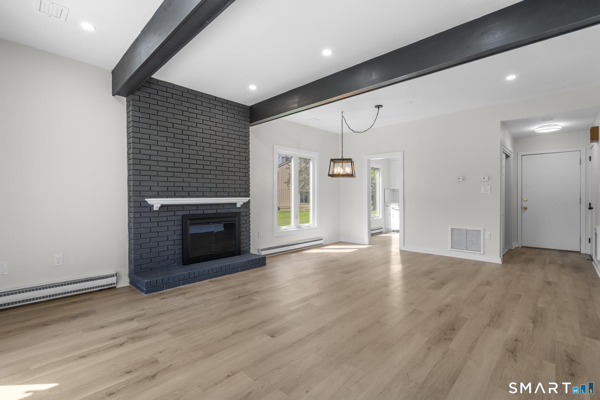 8 Pilgrim Harbor Wallingford CT 06492
