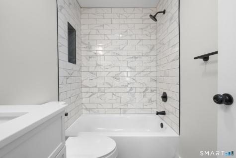8 Pilgrim Harbor Wallingford CT 06492