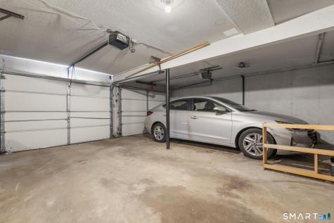 8 Pilgrim Harbor Wallingford CT 06492