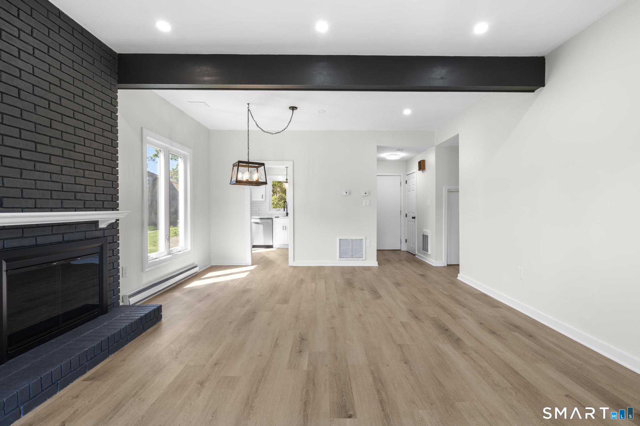 8 Pilgrim Harbor Wallingford CT 06492