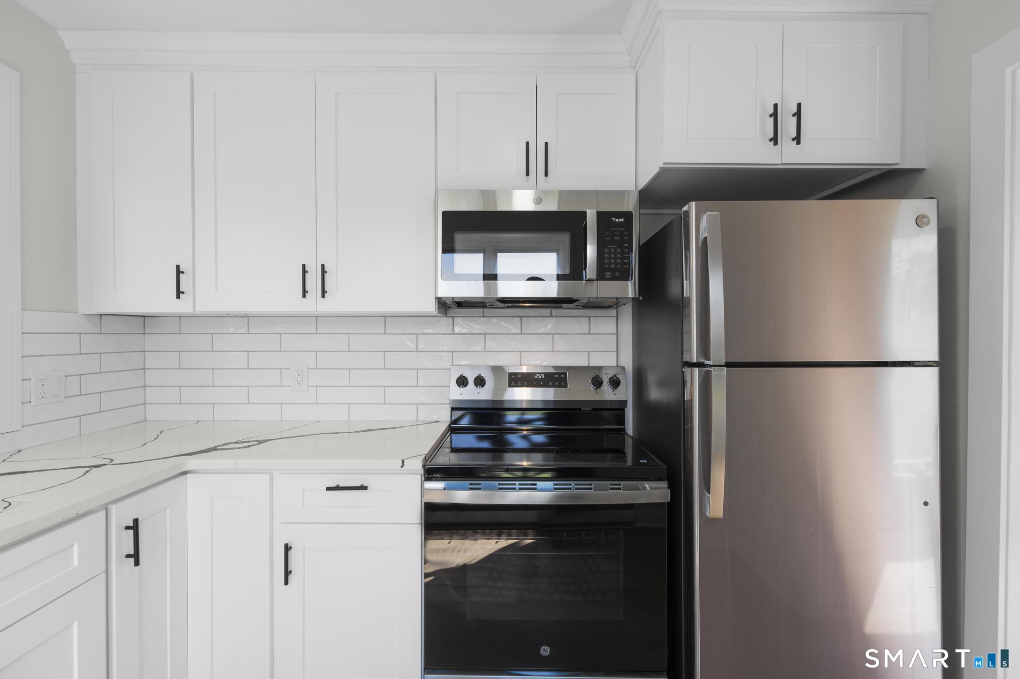 8 Pilgrim Harbor Wallingford CT 06492