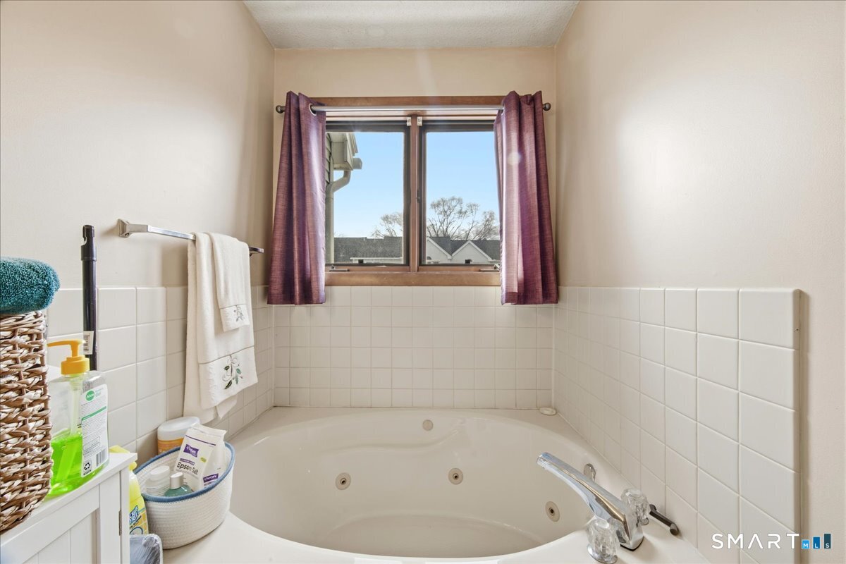 51 Eastbrook Heights Mansfield CT 06250