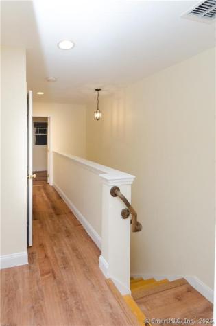 527 West Thames Street Norwich CT 06360