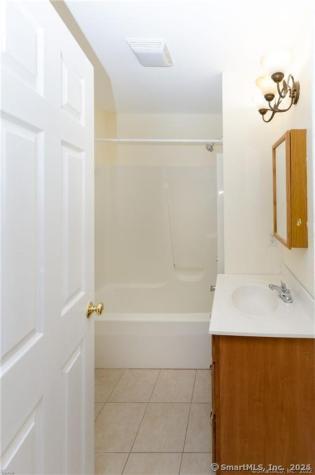 527 West Thames Street Norwich CT 06360