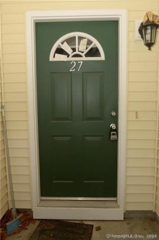 527 West Thames Street Norwich CT 06360