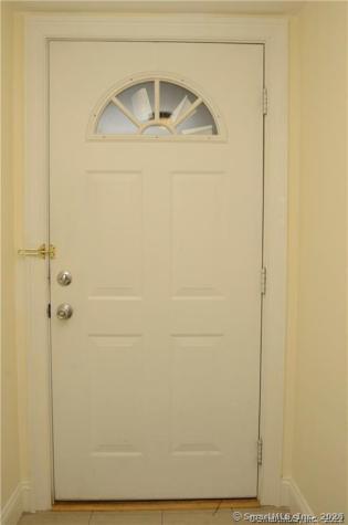 527 West Thames Street Norwich CT 06360