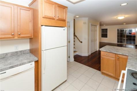 527 West Thames Street Norwich CT 06360