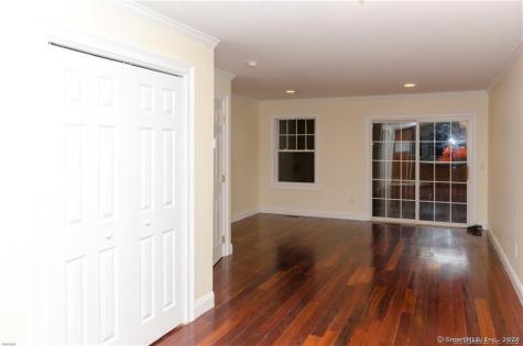 527 West Thames Street Norwich CT 06360