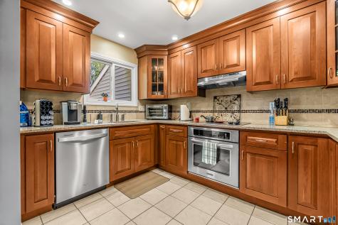 703 Golf Drive East Haven CT 06512