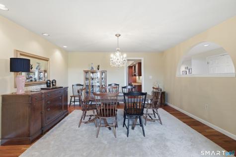 11 Saddle Ridge Bloomfield CT 06002