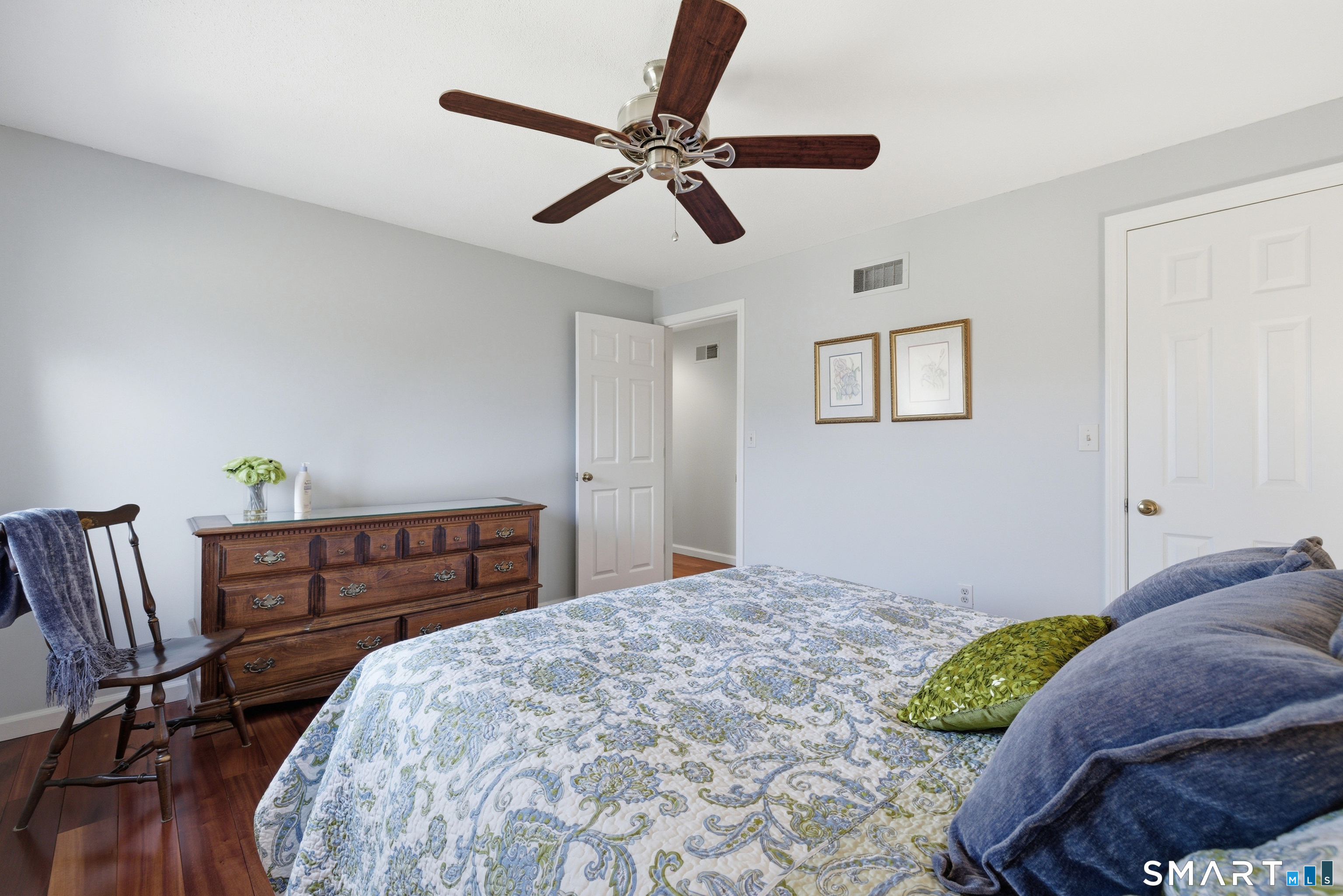11 Saddle Ridge Bloomfield CT 06002