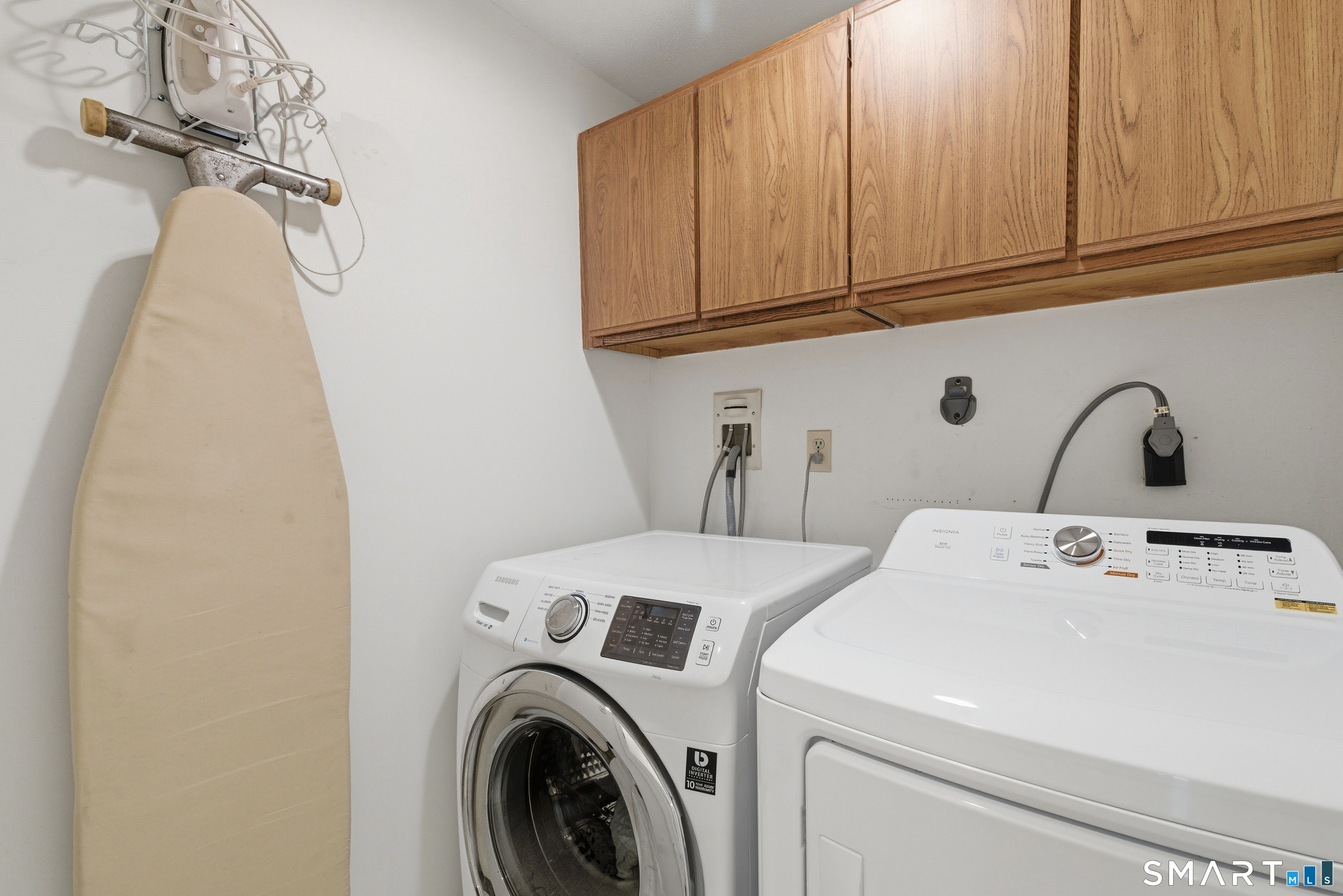 11 Saddle Ridge Bloomfield CT 06002