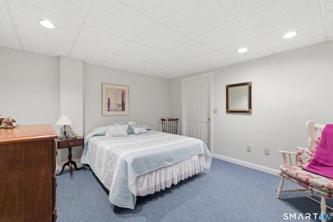 11 Saddle Ridge Bloomfield CT 06002