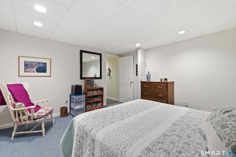 11 Saddle Ridge Bloomfield CT 06002