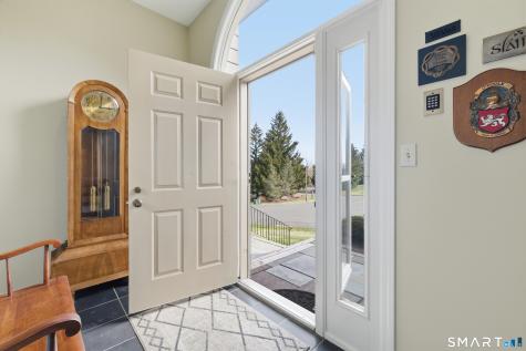 11 Saddle Ridge Bloomfield CT 06002