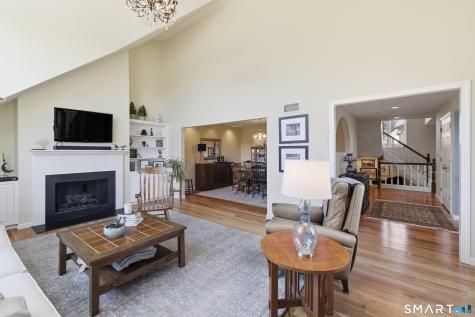 11 Saddle Ridge Bloomfield CT 06002