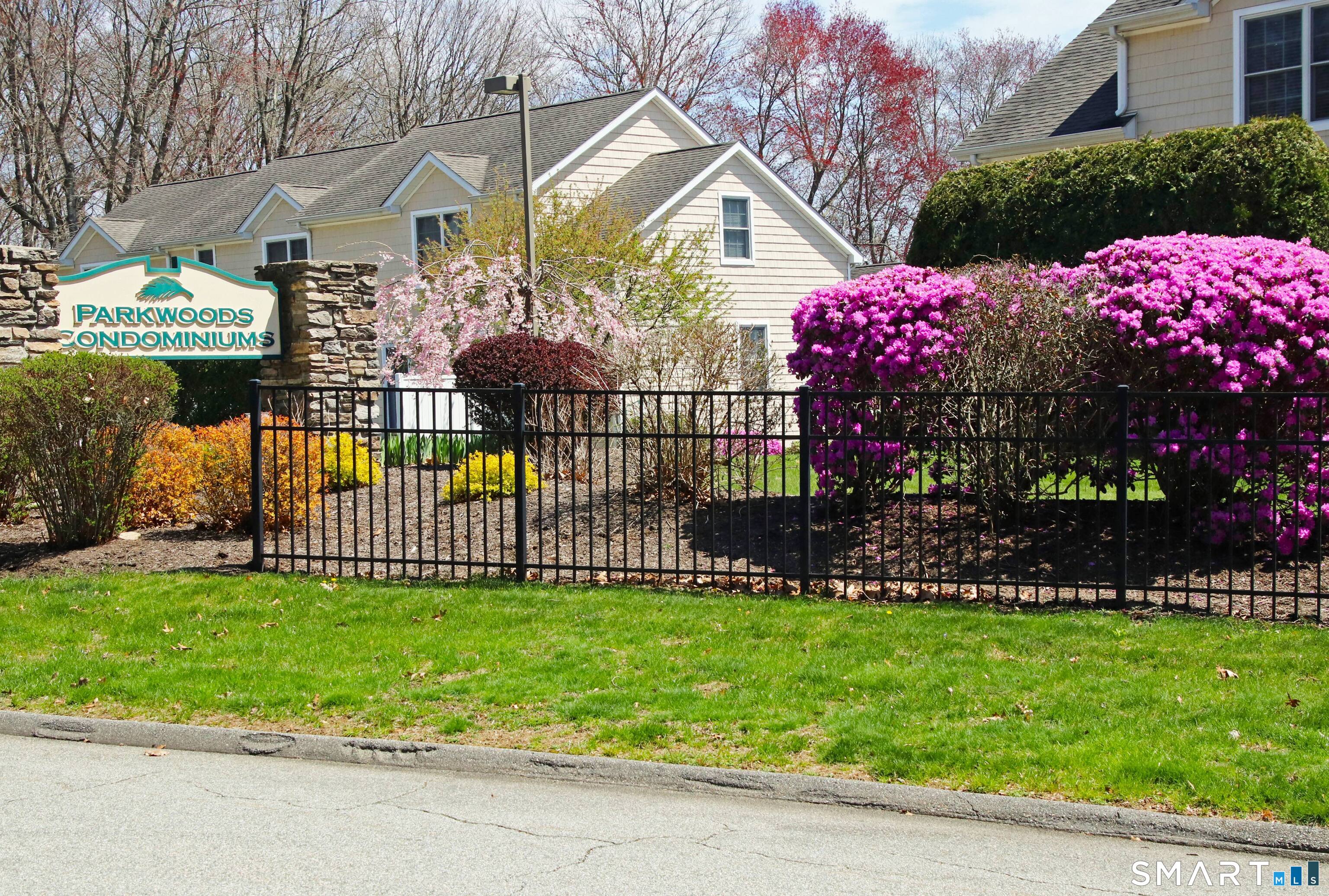 4 Parkwoods Drive Norwich CT 06360