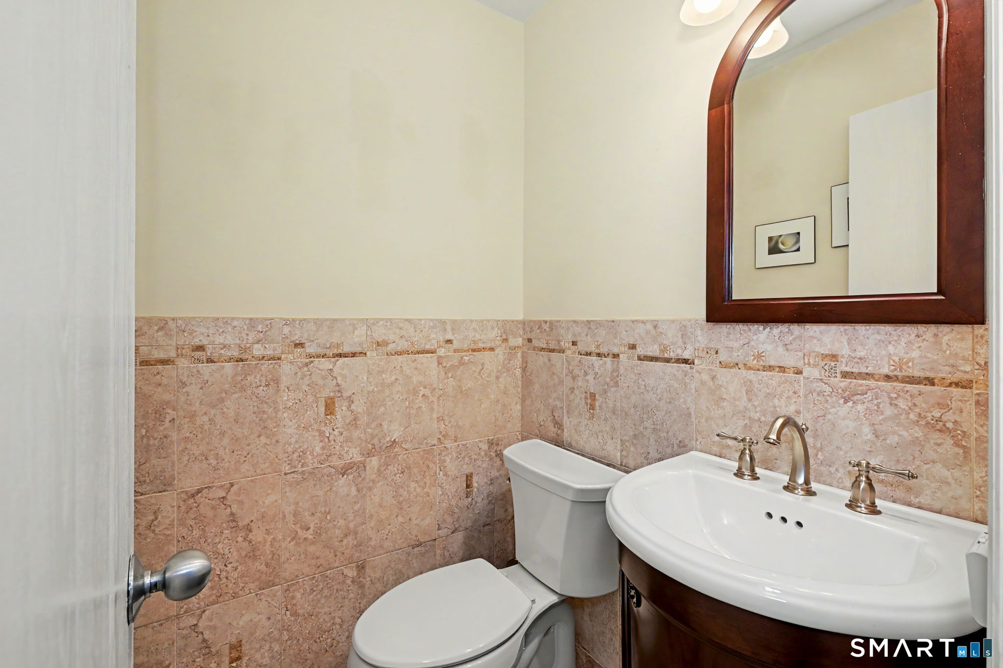 19 Colonial Road Stamford CT 06906