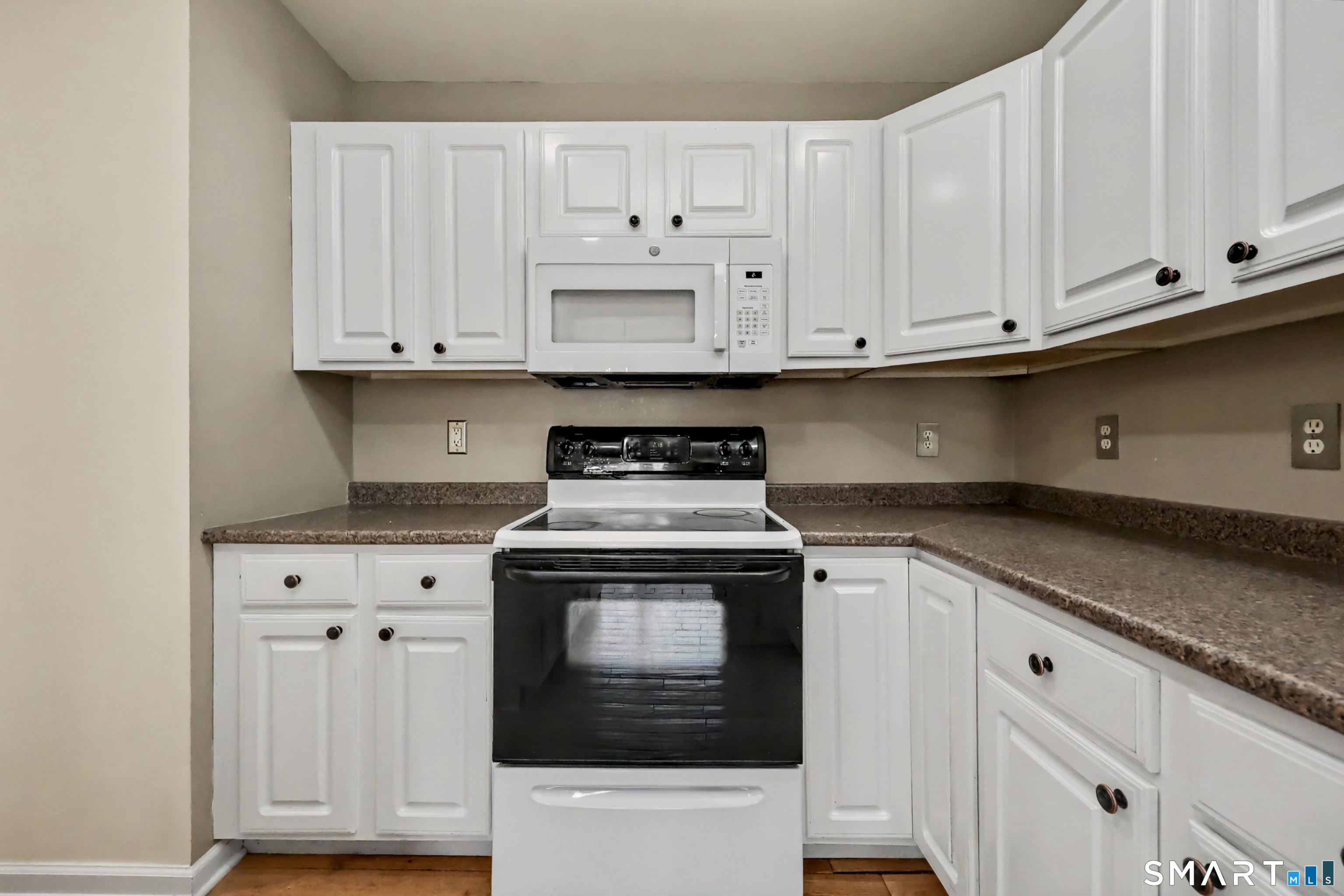 22 Miranda Lane Stratford CT 06615