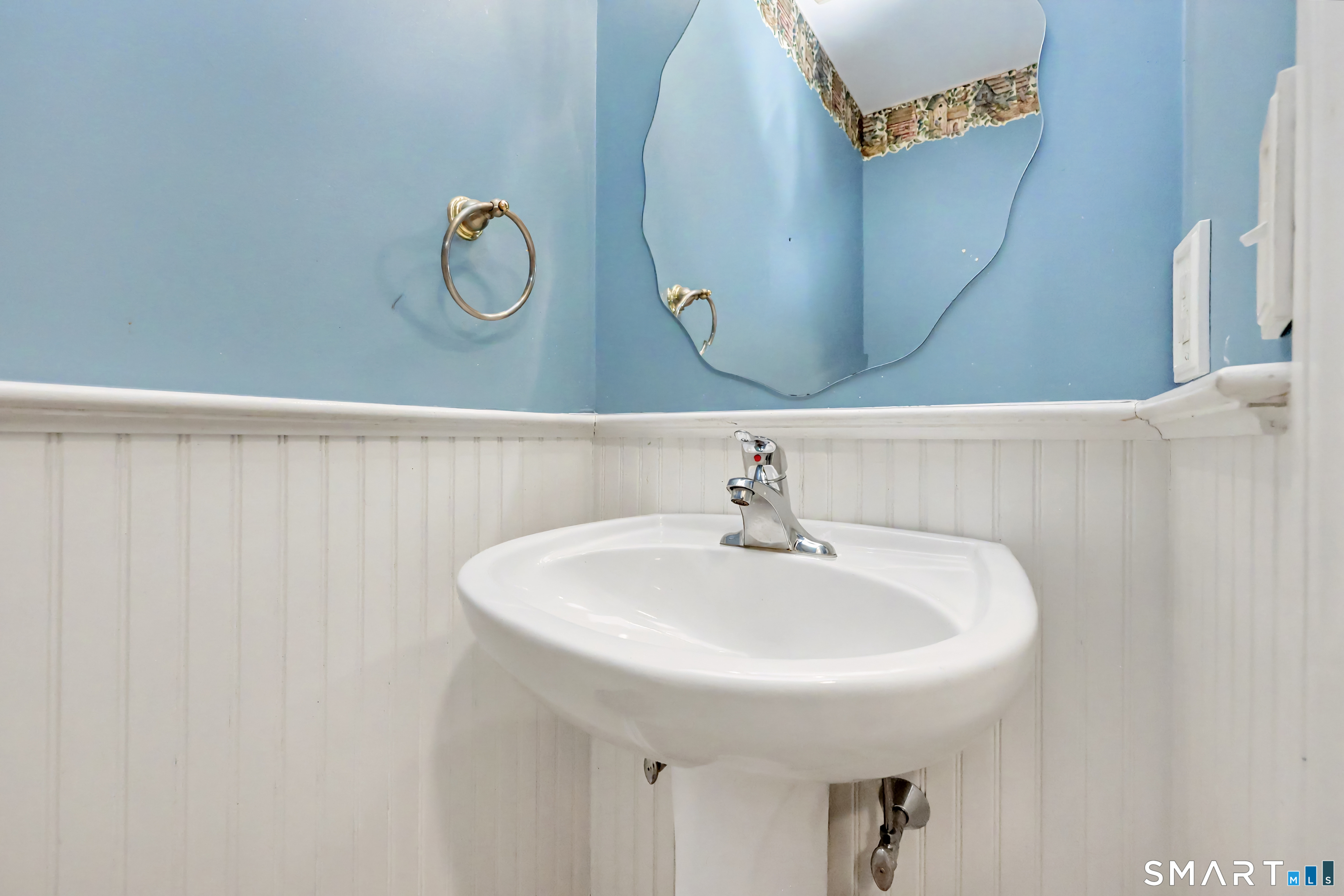 22 Miranda Lane Stratford CT 06615
