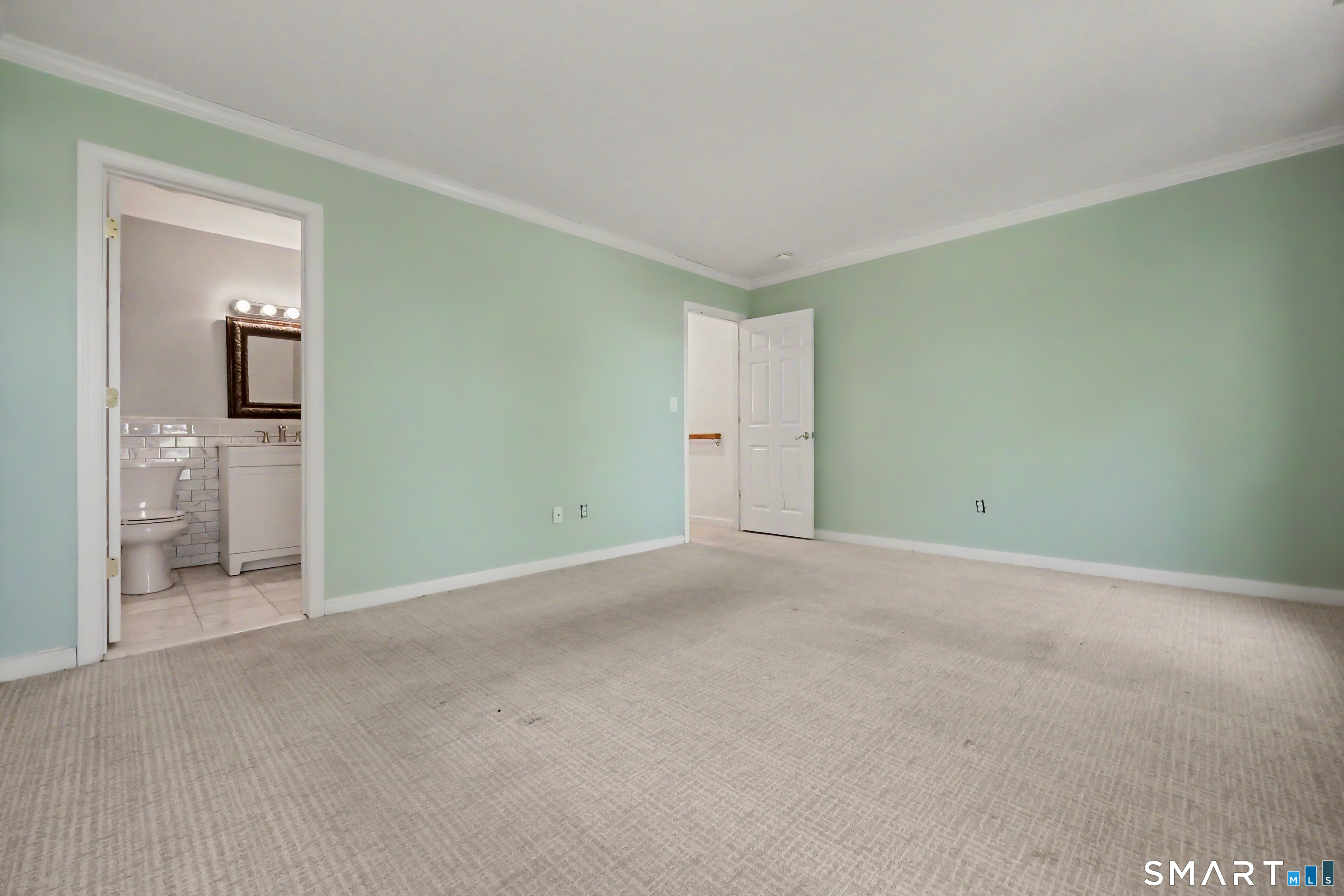 22 Miranda Lane Stratford CT 06615