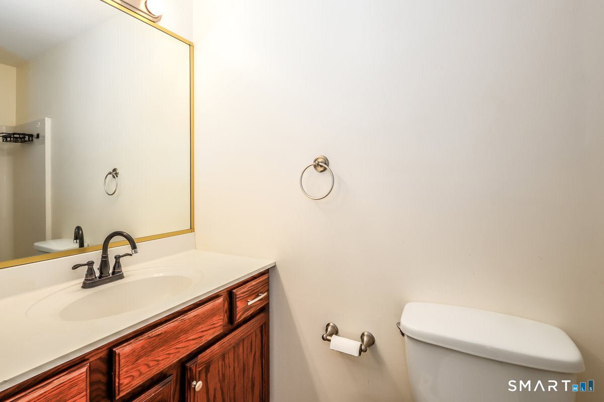 18 Wishing Well Lane New Milford CT 06776