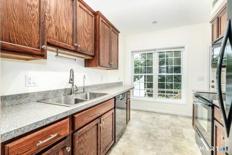 18 Wishing Well Lane New Milford CT 06776