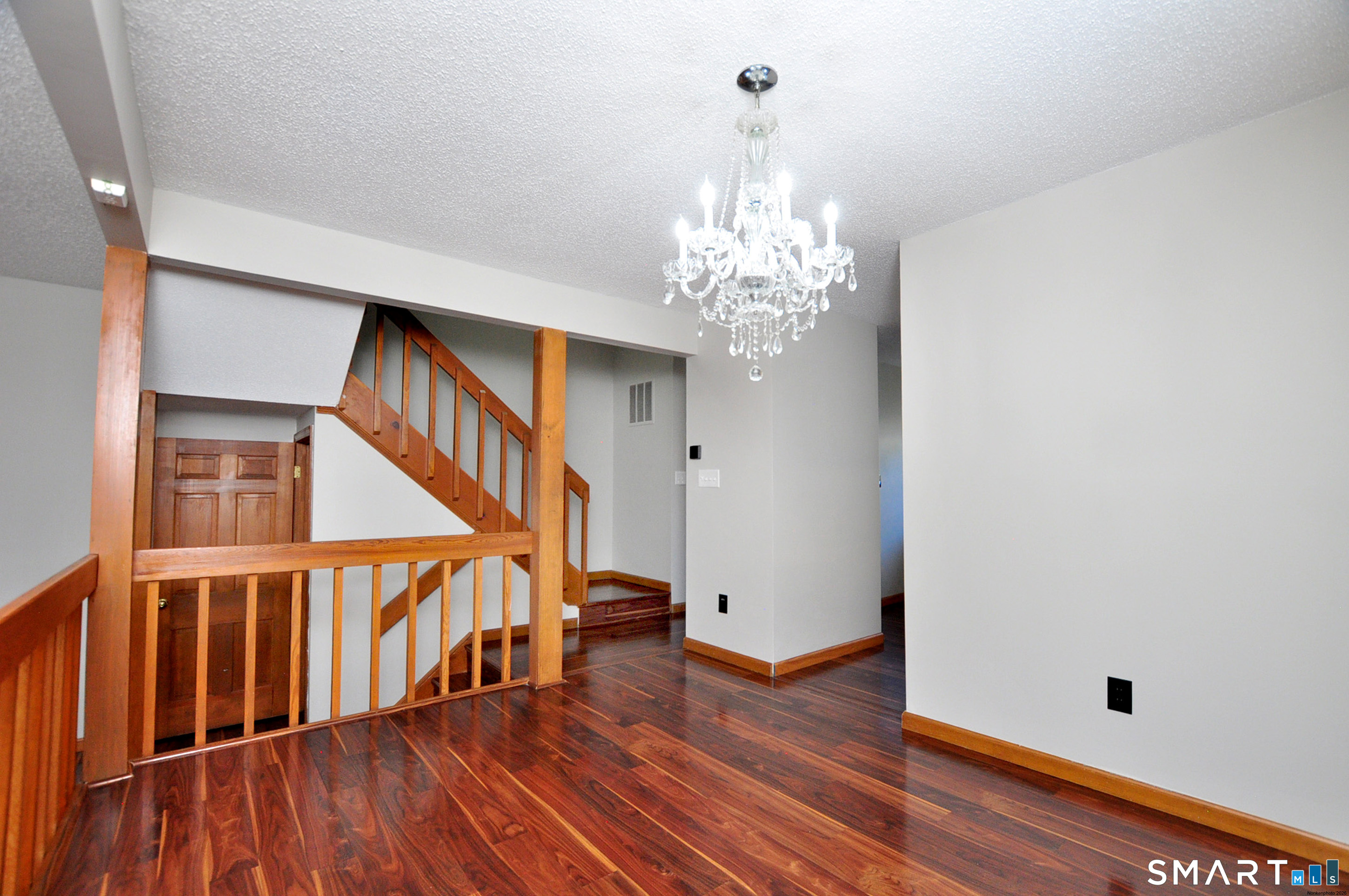 305 Mill Pond Drive South Windsor CT 06074