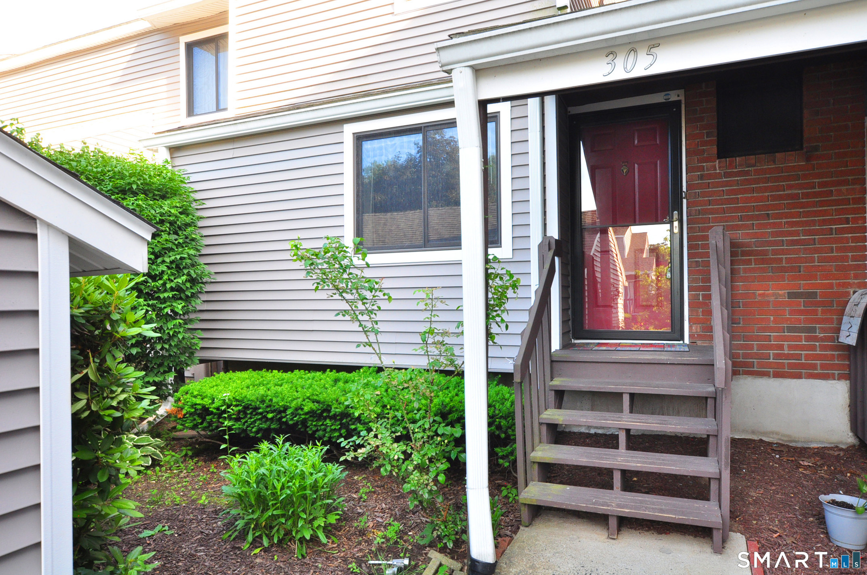 305 Mill Pond Drive South Windsor CT 06074