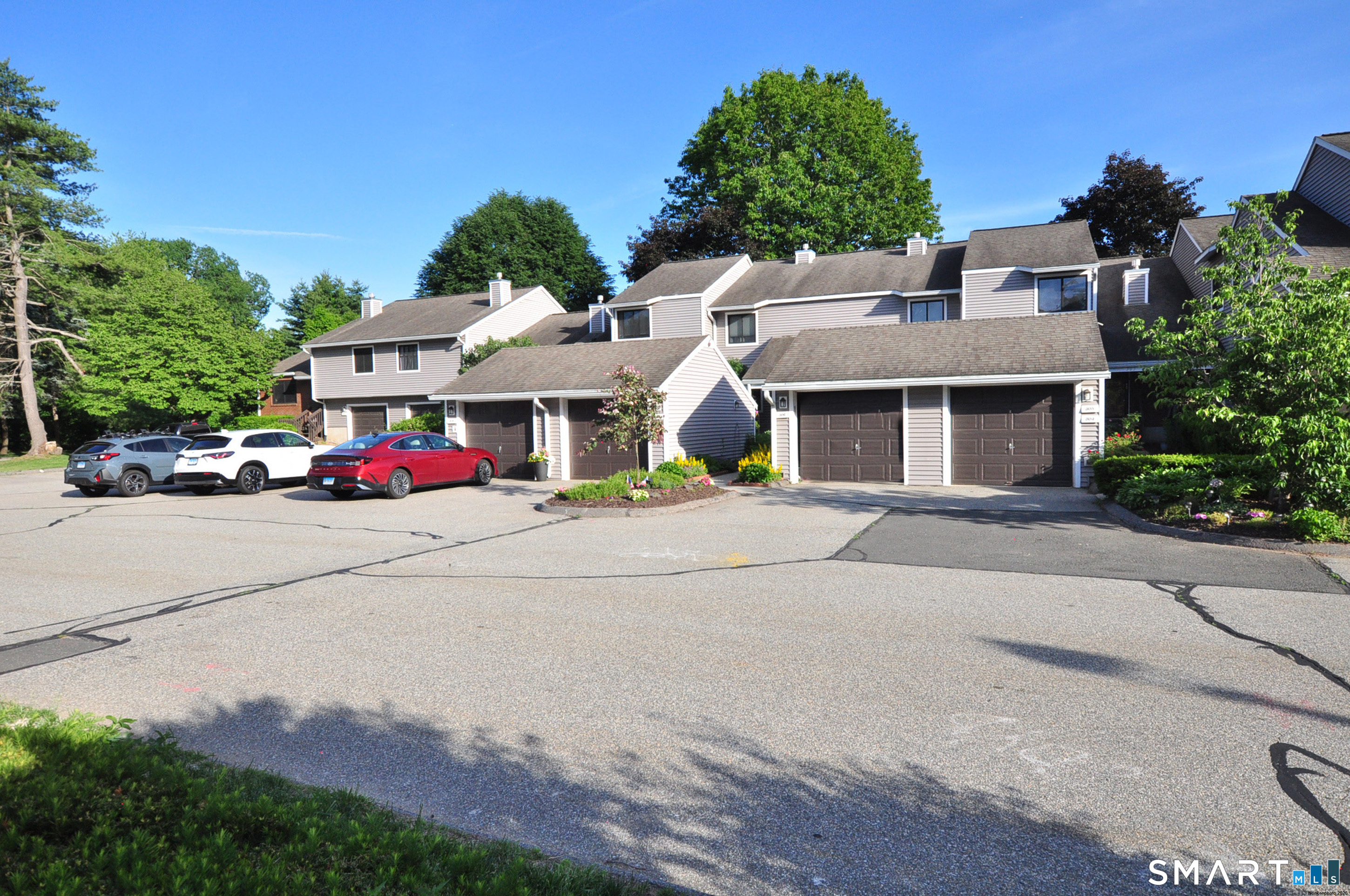 305 Mill Pond Drive South Windsor CT 06074