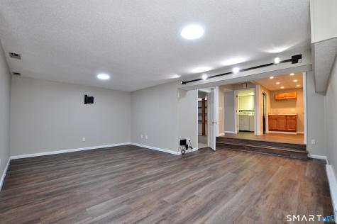 305 Mill Pond Drive South Windsor CT 06074