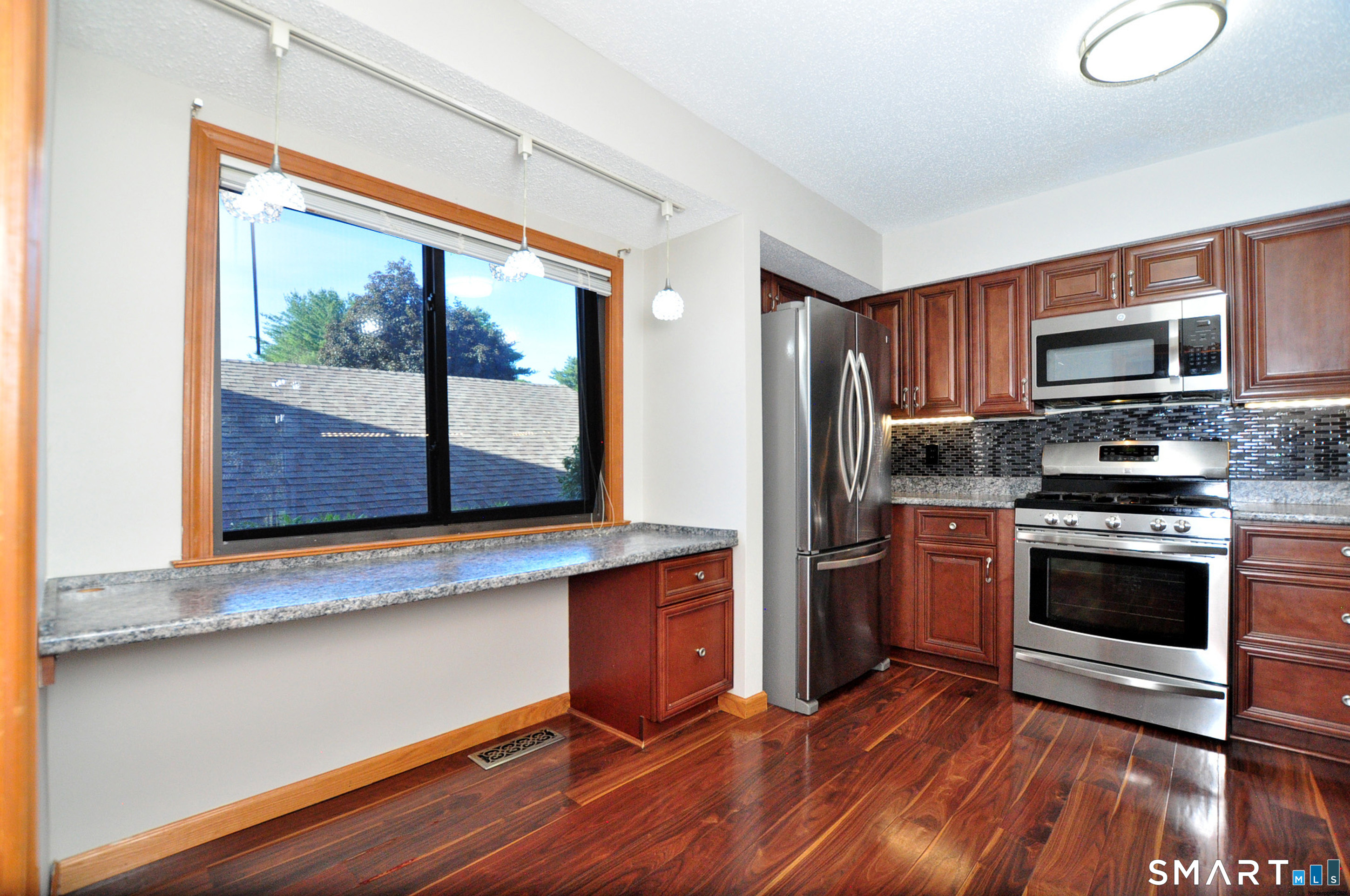 305 Mill Pond Drive South Windsor CT 06074