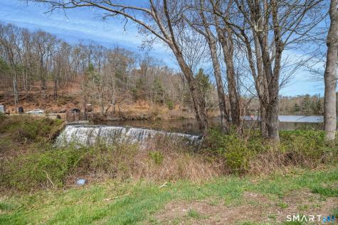 402 Whetstone Mills Killingly CT 06241