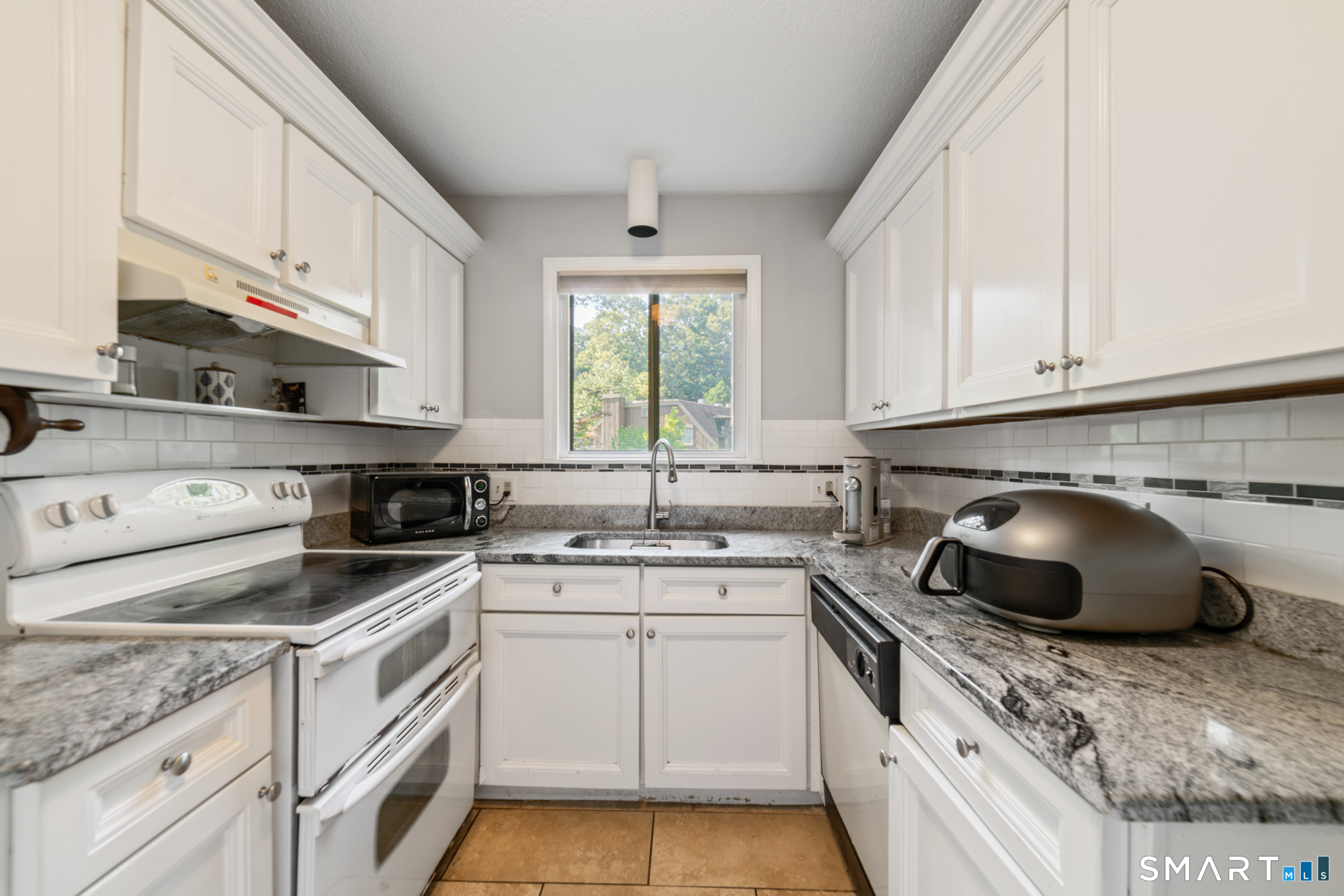 147 Heritage Village Southbury CT 06488